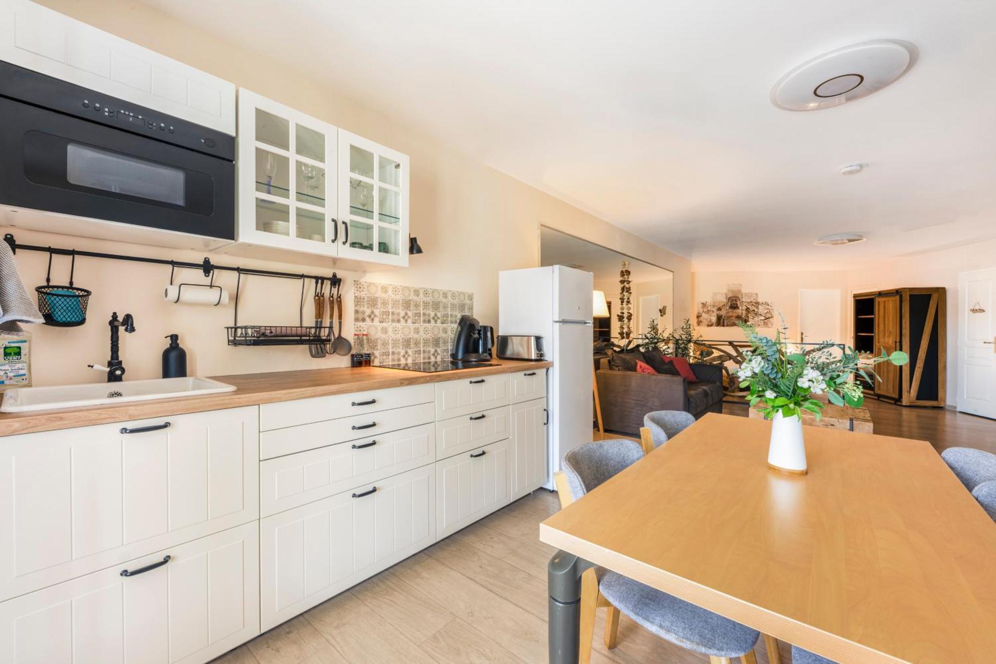 Beau Loft Face Aux Vignes - 75 M² Avec Véranda Appartamento